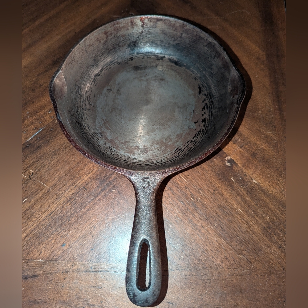 Wagner Ware NO. 5 Skillet 8" inch Cast Iron Frying Pan Made in USA